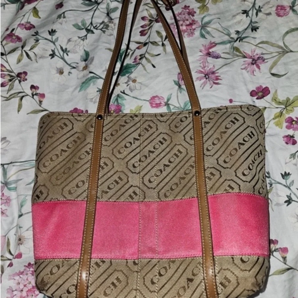Coach Signature Tan and Pink Tote​